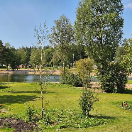 Chalet Bosrand 21 - Hondvriendelijk 6-pers chalet afsluitbaar terras en uitzicht op meer Camping Nunspeet