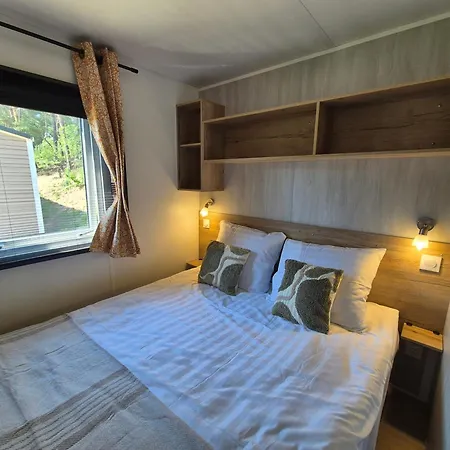 Chalet Bosrand 21 - Hondvriendelijk 6-pers chalet afsluitbaar terras en uitzicht op meer